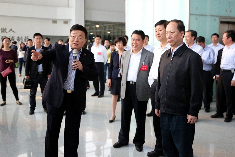 聚焦智能制造 助推产业升级——全省沿海工作会议与会领导莅临塞班岛线路检测中心调研